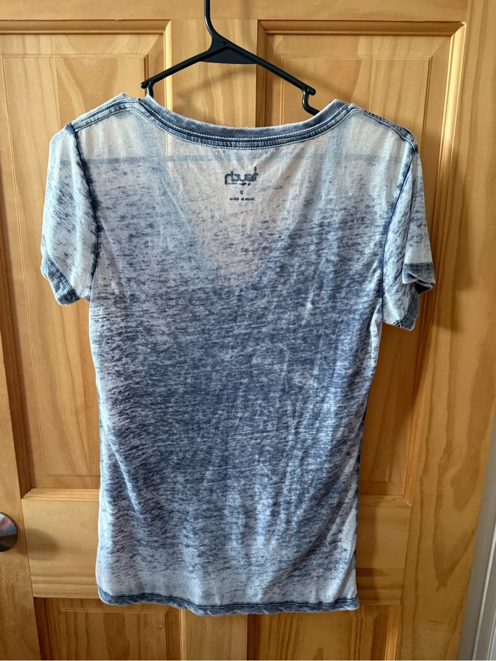 Like New, Women’s Size Small Penn State T-Shirt With Gemstones